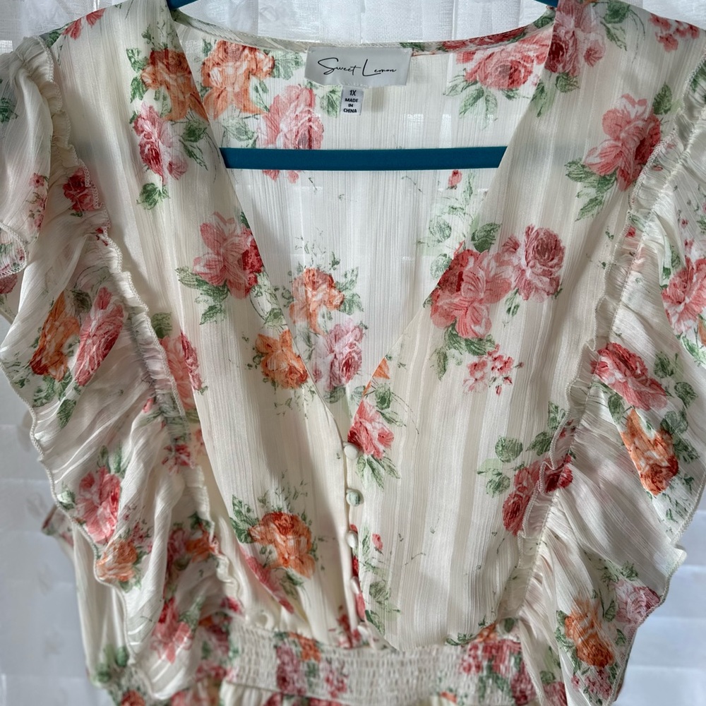 Floral maxi dress, size 1X from chic soul boutique